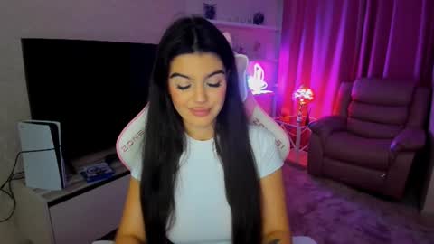 snowingwinter online show from September 11, 3:28 am