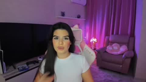 snowingwinter online show from September 16, 7:37 pm