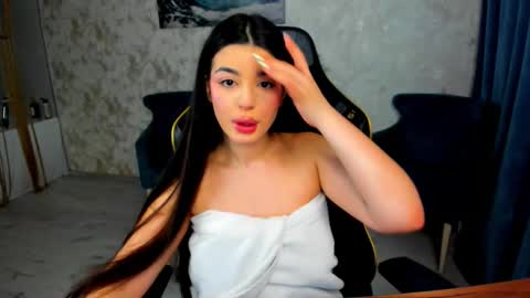 snowingwinter online show from February 25, 5:06 am