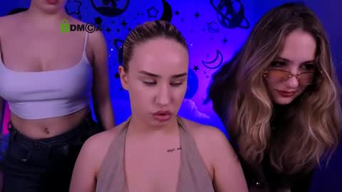 Snapshot of so_hot_rosalie chatting on May 18, 7:20 pm so_hot_rosalie online show from May 18, 7:20 pm