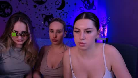 Snapshot of so_hot_rosalie chatting on May 19, 1:56 am so_hot_rosalie online show from May 19, 1:56 am
