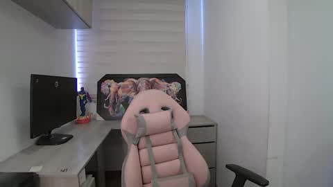 soffi_rousel_ online show from April 16, 5:14 pm