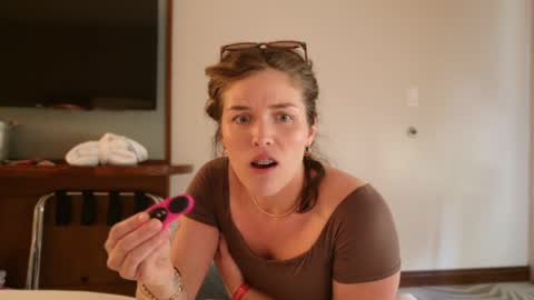 Julia    online show from April 22, 8:54 pm