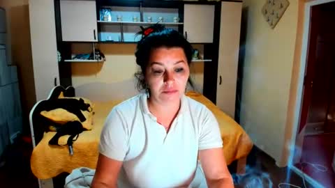 Snapshot of soffy_skye chatting on June 19, 5:23 am Soffy online show from June 19, 5:23 am