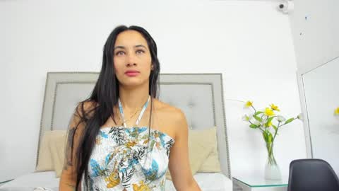 sofhyalove online show from April 19, 12:37 pm