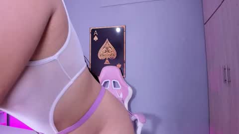 sofia__salazar online show from February 20, 11:54 am