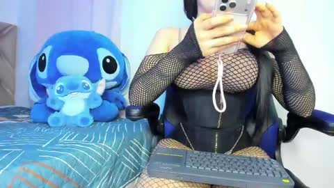 sofia_dolll_ online show from May 25, 4:07 am