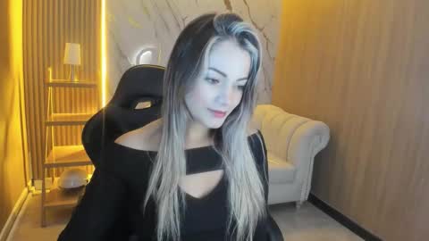 Snapshot of sofia_nova_tf chatting on February 2, 1:21 pm sofi online show from February 2, 1:21 pm