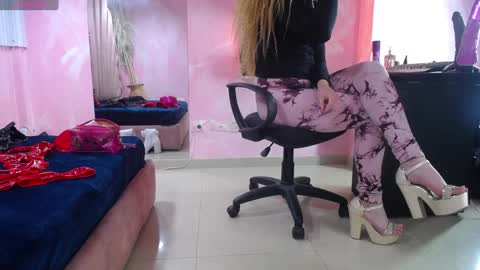 Sofia online show from December 3, 4:39 pm