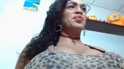 Snapshot of sofiabigtitsts chatting on July 13, 3:59 pm sofi online show from July 13, 3:59 pm