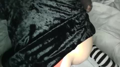 sofiacreator online show from April 7, 11:37 pm