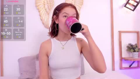 Snapshot of sofiavelez01 chatting on July 1, 5:23 pm sofiavelez01 online show from July 1, 5:23 pm