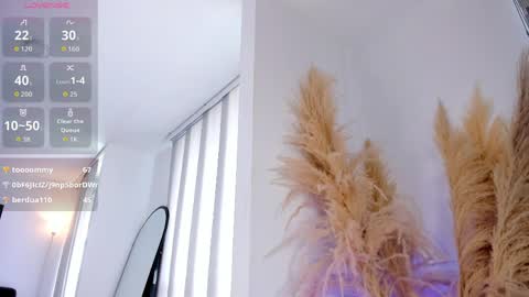 sofia wiliam   online show from April 1, 1:41 pm