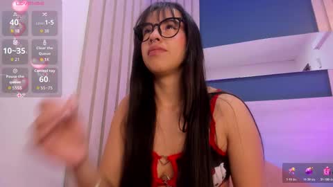 soficandy_ online show from February 12, 12:44 pm