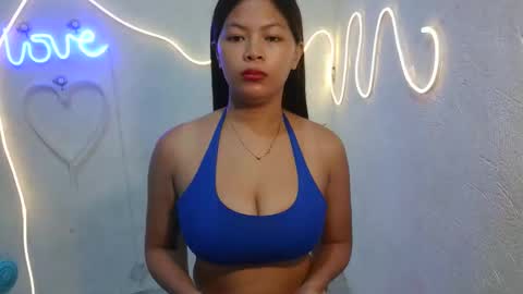 sofie_loorexx online show from April 1, 2:47 pm