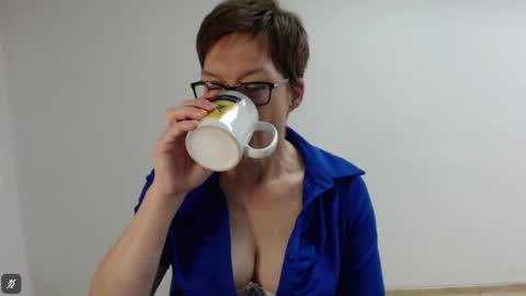 Sofie Velvet online show from February 6, 6:29 am