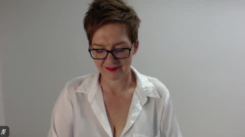 Sofie Velvet online show from April 16, 6:25 am