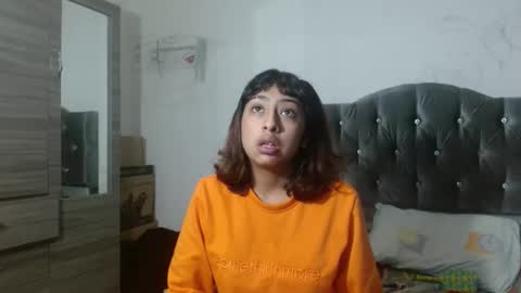 Snapshot of sofiia_cutte_ chatting on December 2, 12:52 am sofiia_cutte_ online show from December 2, 12:52 am