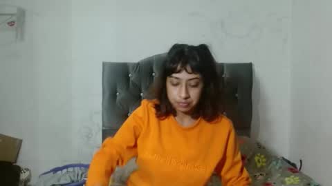 Snapshot of sofiia_cutte_ chatting on December 2, 3:58 am sofiia_cutte_ online show from December 2, 3:58 am