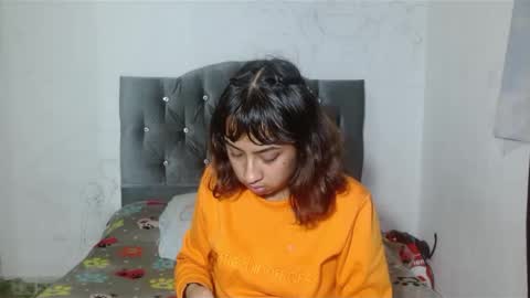 Snapshot of sofiia_cutte_ chatting on December 3, 3:41 am sofiia_cutte_ online show from December 3, 3:41 am