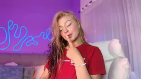 Sofi online show from April 4, 9:18 am