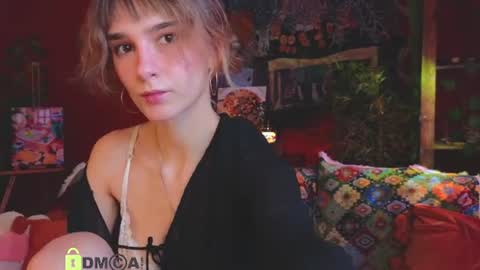 E online show from July 30, 11:53 am