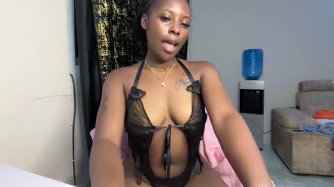 soft_nicole online show from April 13, 6:57 pm