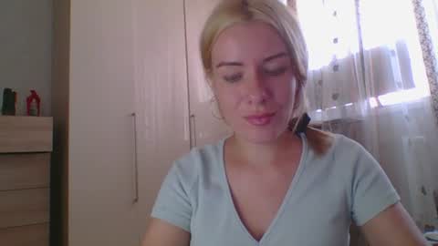 softy_aura online show from August 4, 2:19 pm