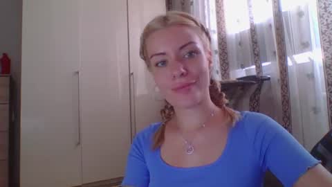 softy_aura online show from August 5, 12:08 pm