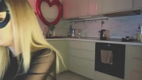 Snapshot of sofyandmike chatting on February 26, 8:30 pm SOFYandMIKE online show from February 26, 8:30 pm