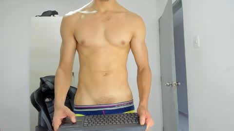 sola_enzo online show from May 16, 5:01 pm