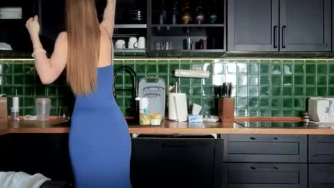 Bella online show from March 18, 4:59 am