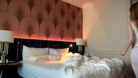 Bella online show from April 28, 8:41 am