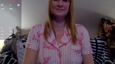 solesticia online show from January 13, 1:38 pm