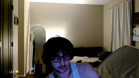 Snapshot of solis3 chatting on April 6, 3:37 am Solis3 online show from April 6, 3:37 am