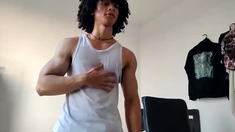 Hi Im Weller Check my Bio  online show from March 7, 10:40 pm