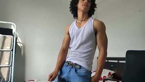 Hi Im Weller Check my Bio  online show from April 22, 9:05 pm