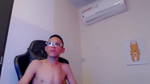 ESTEBAN online show from August 3, 11:41 pm