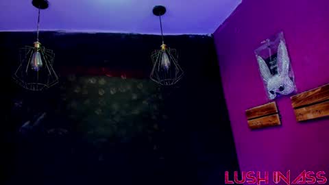Snapshot of sommer_alexa chatting on June 8, 7:14 pm Alexa online show from June 8, 7:14 pm