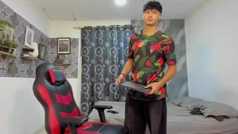 son_hades online show from May 20, 4:13 pm