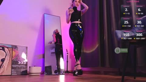 Snapshot of sonia__rose chatting on January 28, 4:08 pm Sonia online show from January 28, 4:08 pm