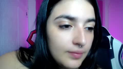 Snapshot of sonic_jess07 chatting on June 15, 8:27 am sonic_jess07 online show from June 15, 8:27 am