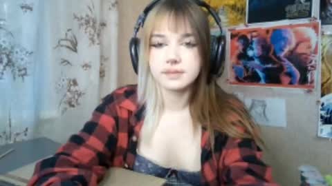 Mila online show from May 21, 3:19 pm