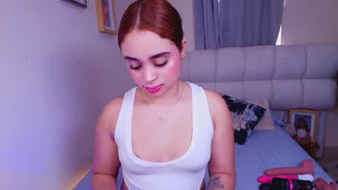 Sophia Roy online show from May 14, 1:29 pm