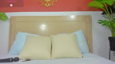 Snapshot of sophia_gomezz_ chatting on April 1, 2:34 am sofi online show from April 1, 2:34 am