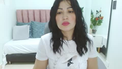 Sophia  online show from May 5, 7:55 pm