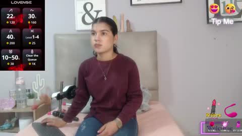 Snapshot of sophiabedford chatting on June 30, 2:51 pm Sophia Bedford online show from June 30, 2:51 pm