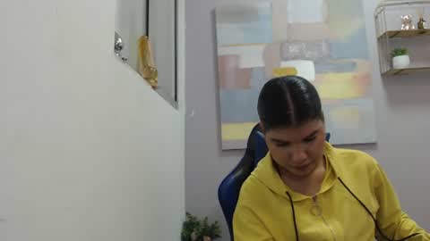 Snapshot of sophiabedford chatting on July 18, 2:32 pm Sophia Bedford online show from July 18, 2:32 pm