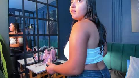 Snapshot of sophiahart_ chatting on April 25, 11:57 am Sophia online show from April 25, 11:57 am