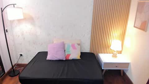 Snapshot of sophiahart_ chatting on May 1, 11:48 am Sophia online show from May 1, 11:48 am
